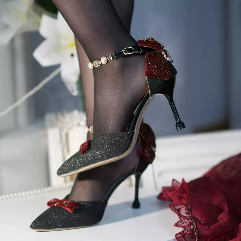 Gothic-Stilettos mit Schleife und Knöchelriemen für Damen
