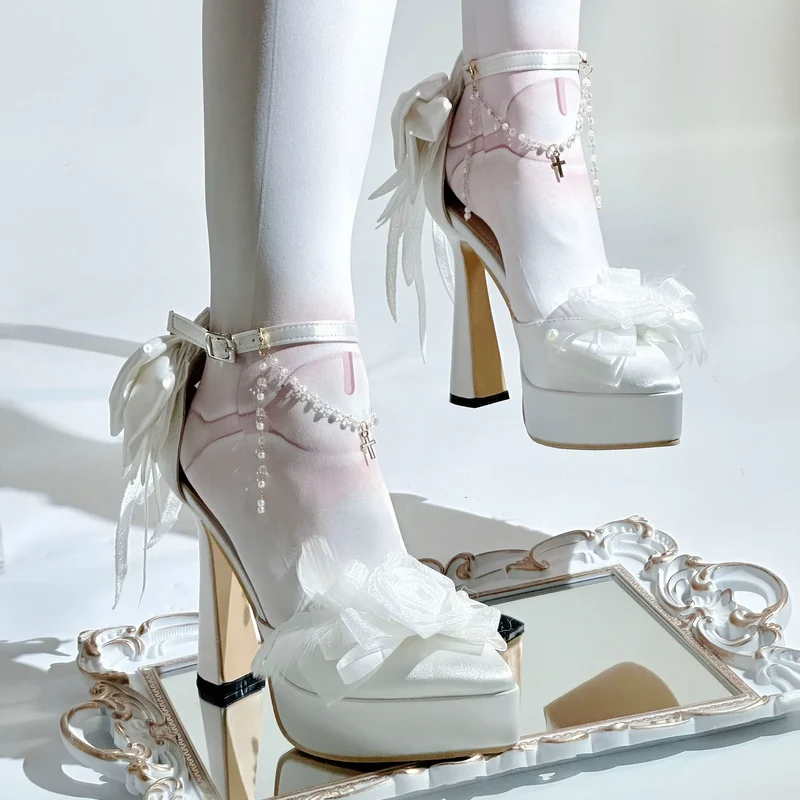 Gothic-Plateau-High-Heels mit Rosen-Schleife und Kette für Damen