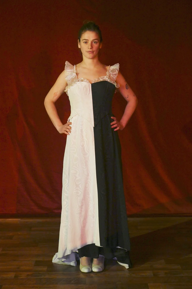 Kleid - Zweifarbiges Maxikleid - W306