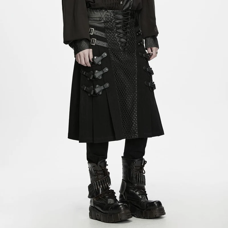 Herren-Punk-Rock mit Schnallenriemen, Falten und Patchwork-Design