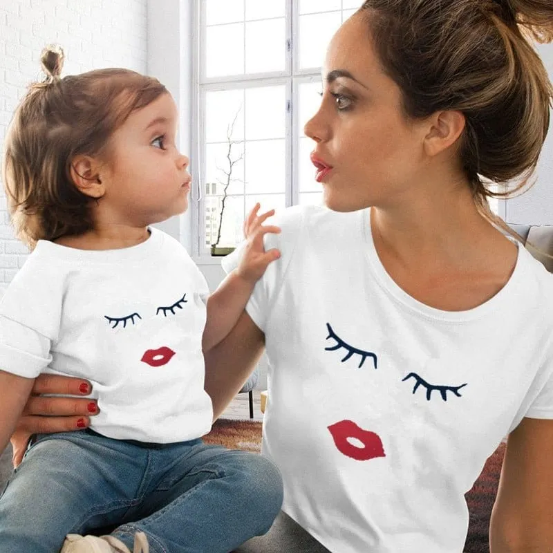 Wimpern T-Shirt Frau