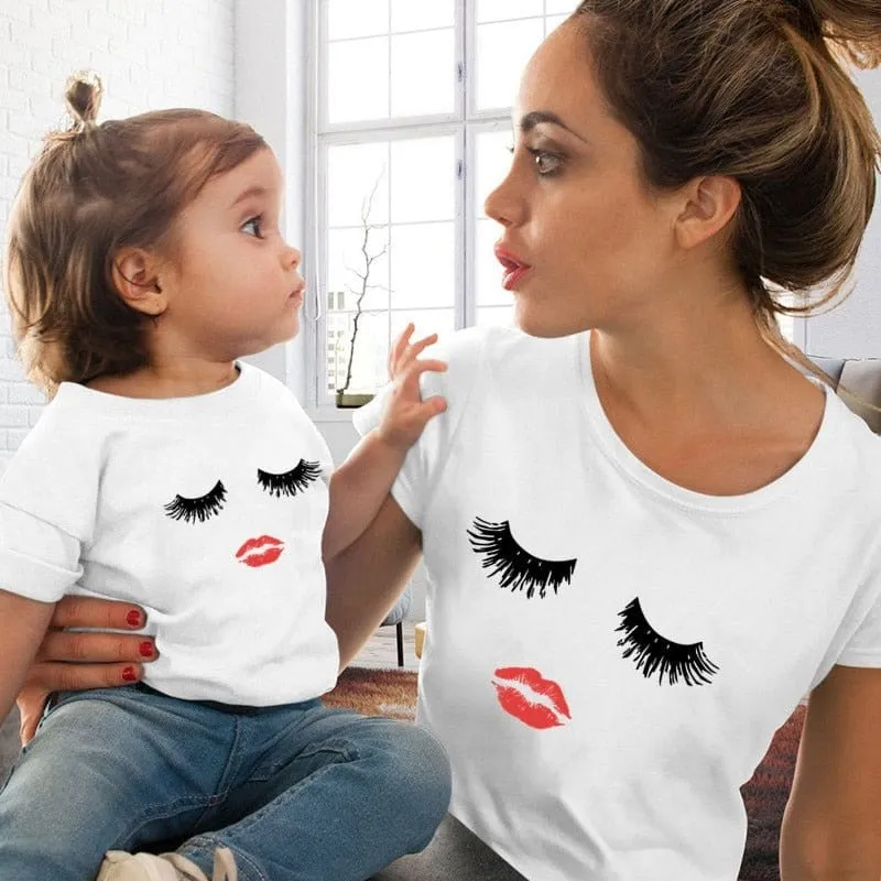 Wimpern T-Shirt Frau