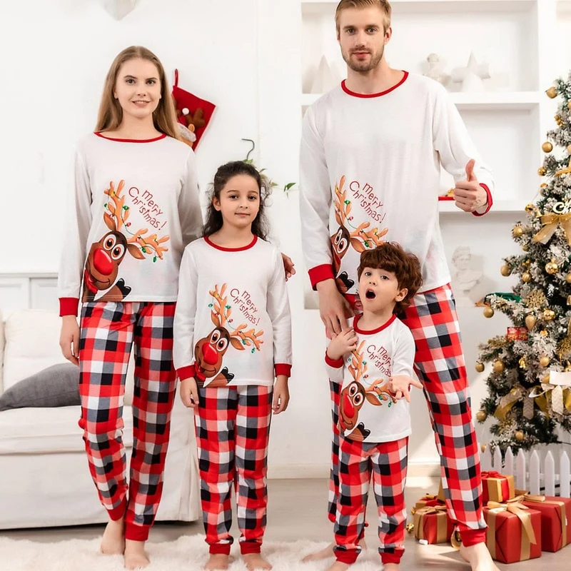Humorvoller Familienpyjama Weihnachten