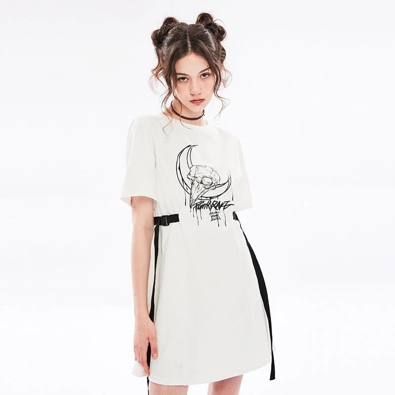 Lässiges T-Shirt-Kleid mit Grunge-Schädel-Print für Damen mit Trägern