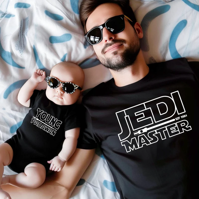 Vater Sohn Partnerlook Jedi Master Young Padawan Shirts Mutter Tochter Outfit Baby Geschenk Babybody bedruckt Vatertagsgeschenk Papa Shirt