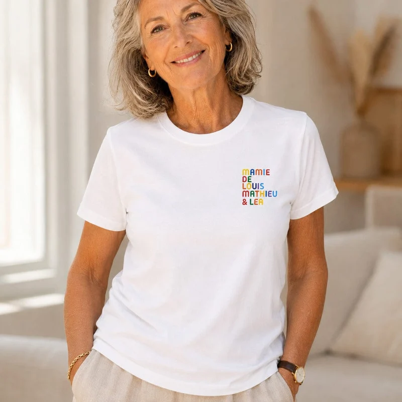 T-shirt personnalisé mamie - Prénoms multicolores brodés