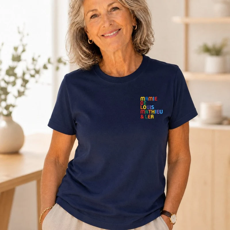 T-shirt personnalisé mamie - Prénoms multicolores brodés