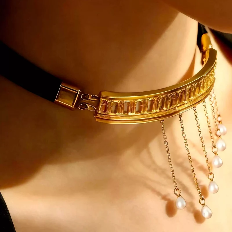 Gothic-Choker für Damen mit Cut-out-Bogen, Perlenquasten
