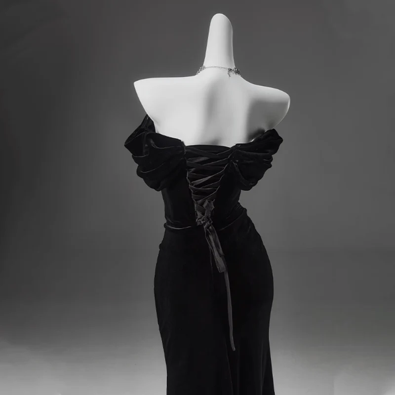 Damen Maßgefertigtes Gothic Bowknot Schnürrüschen Trägerloses Smokingkleid Schwarzes Hochzeitskleid
