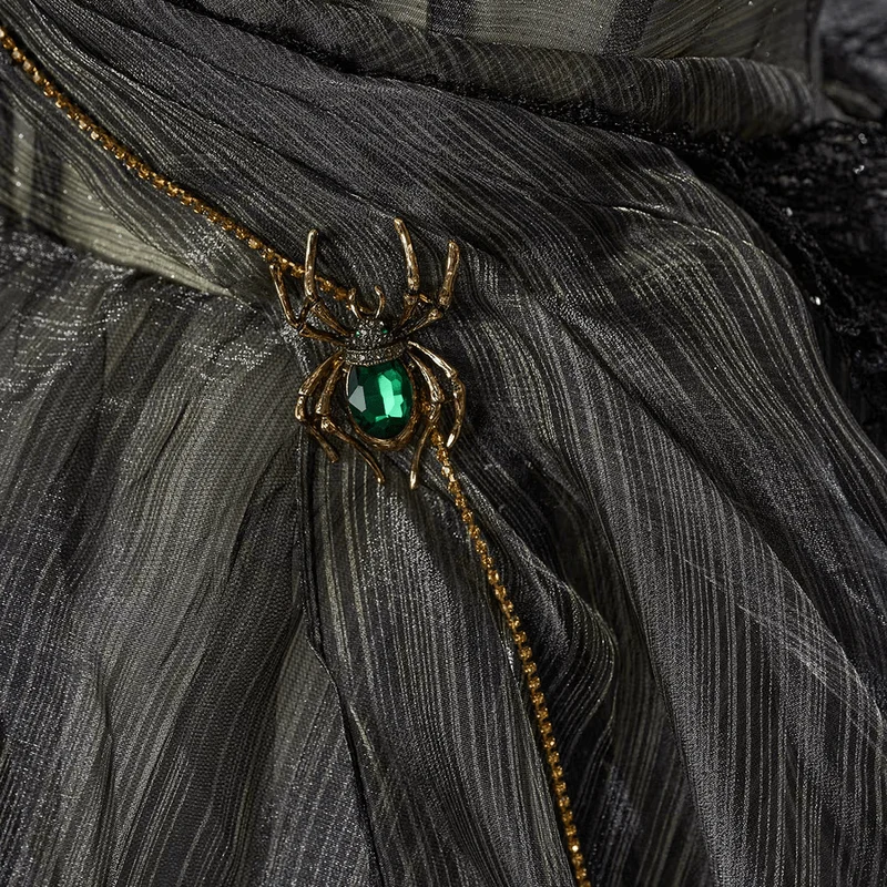 Maßgeschneidertes, gotisches, trägerloses, mehrlagiges Tüll-Hochzeitskleid für Damen mit Spinnenkette