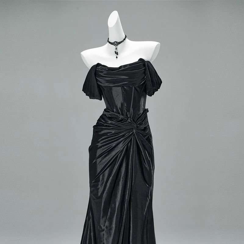 Damen Custom Gothic Off Shoulder Rüschen Satin Meerjungfrau Ballkleid Brautkleid