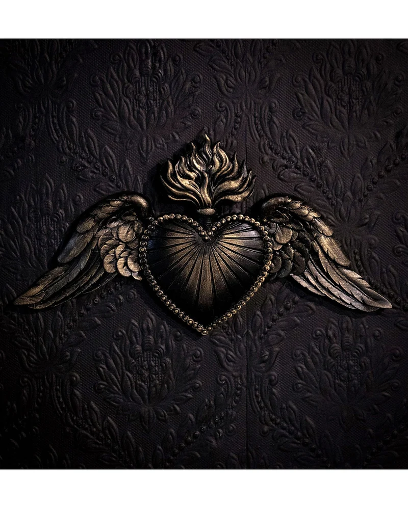 Fervour Winged Sacred Heart Wandrelief 22 x 14cm