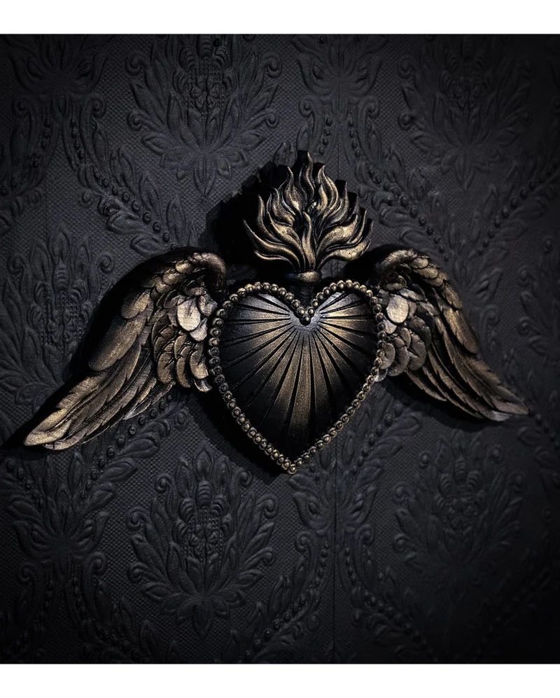 Fervour Winged Sacred Heart Wandrelief 22 x 14cm