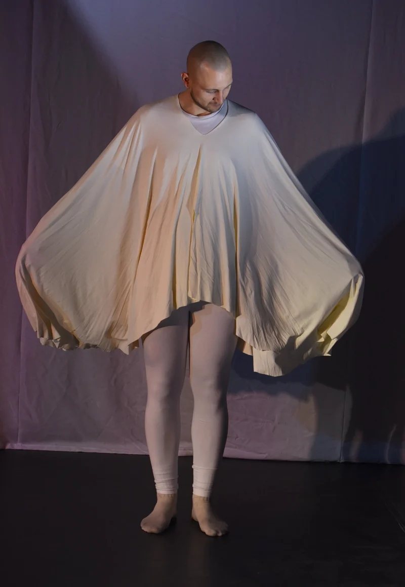 Umhang - Weißer Poncho - B019