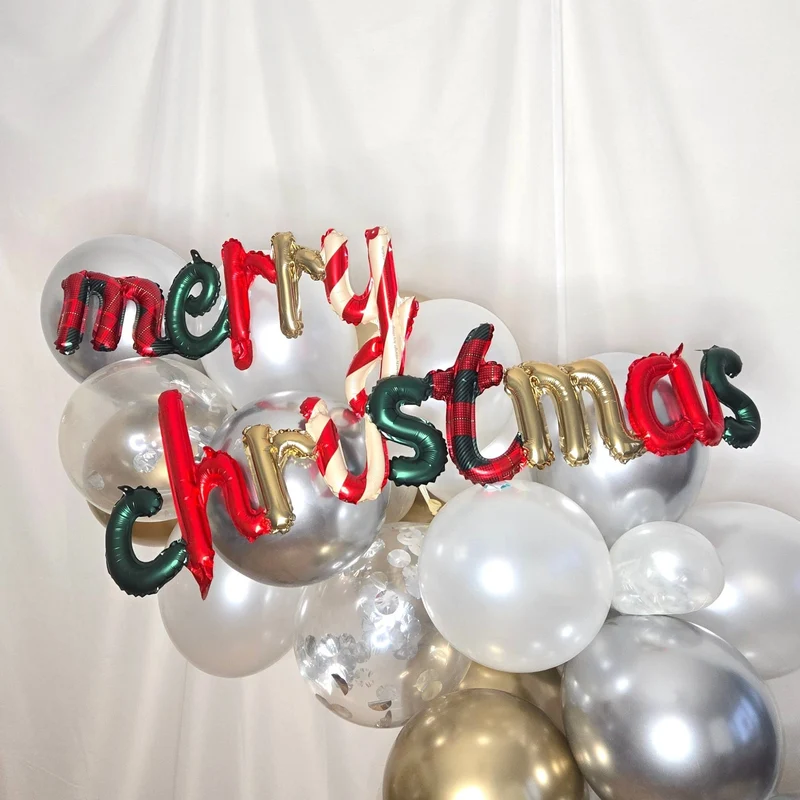 Ballonschriftzug "merry christmas"
