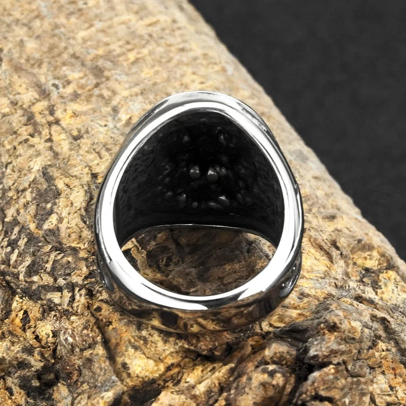 Punk-Ring für Herren mit antikisiertem, 3D-geformtem Wolfskopf