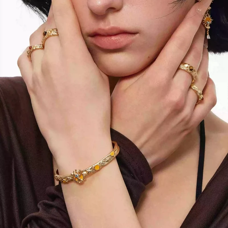 Grunge-Armband für Damen mit Sonnenkatze