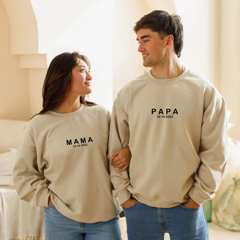 Papa Sweatshirt Mama Sweater mit Wunschdatum Papa Geschenk Mama Pullover mit Datum Mama Papa Sweatshirts Schwangerschaft Ankündigung Pullis