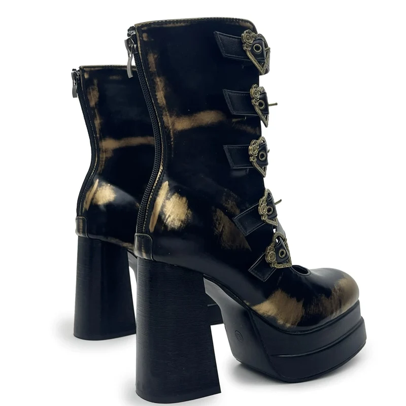 Gothic-Stiefeletten für Damen mit herzförmigen Schnallen, mehreren Riemen, Cut-outs und Blockabsatz