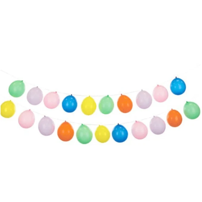 Girlande mit bunten Luftballons
