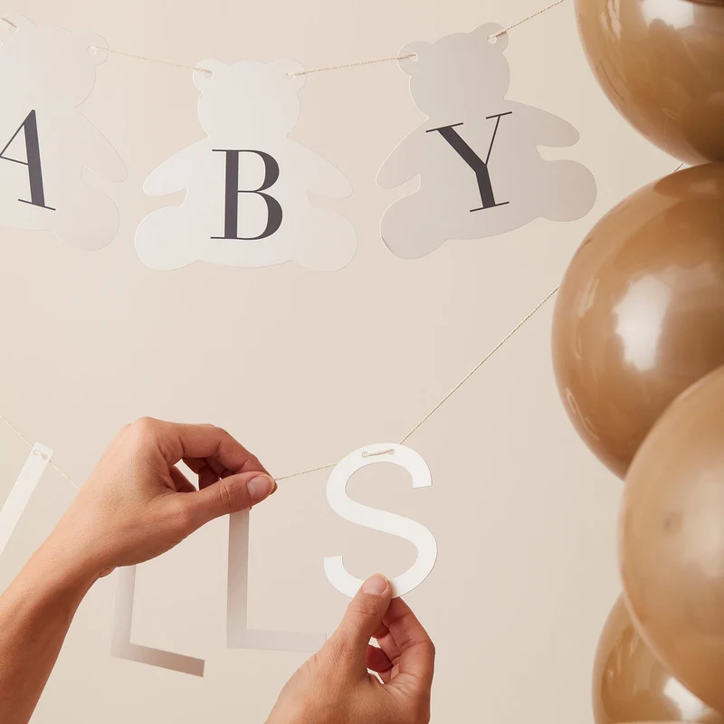 DIY Babyname Girlande