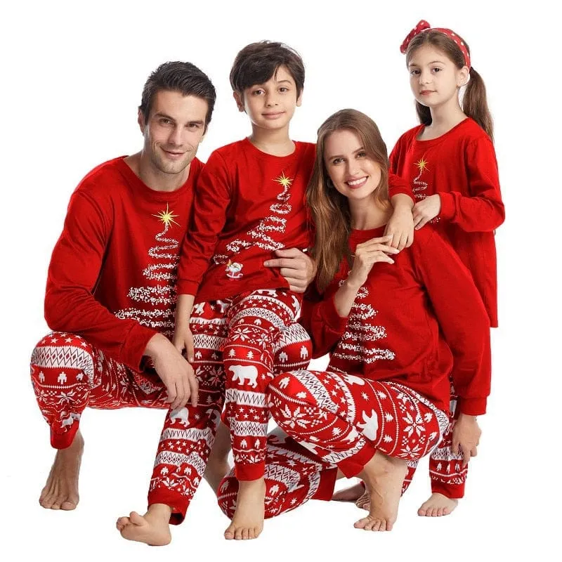 Weihnachtspyjama Mann und Frau