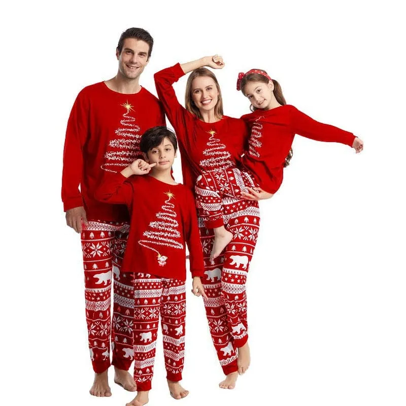 Weihnachtspyjama Mann und Frau