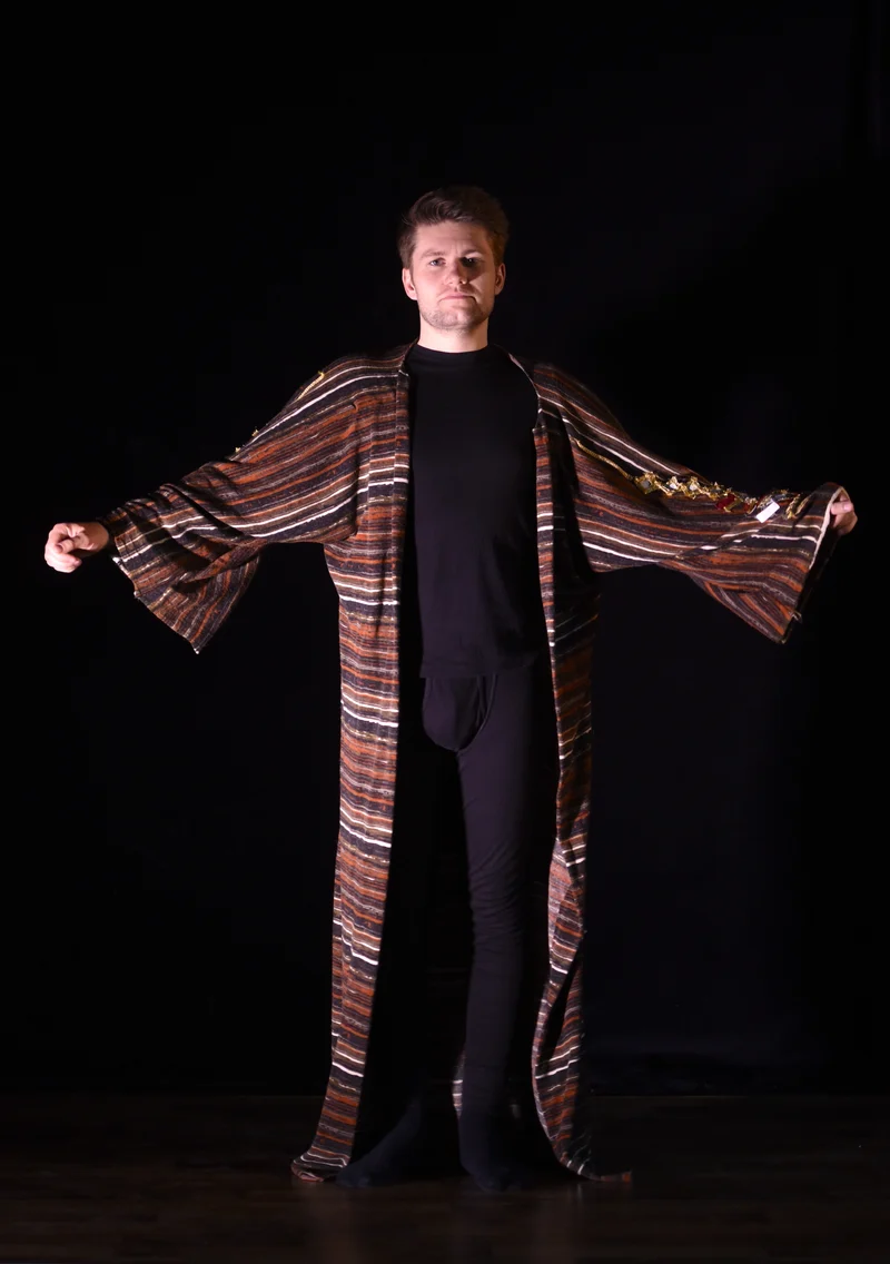 Umhang - Bestickte Robe - B008