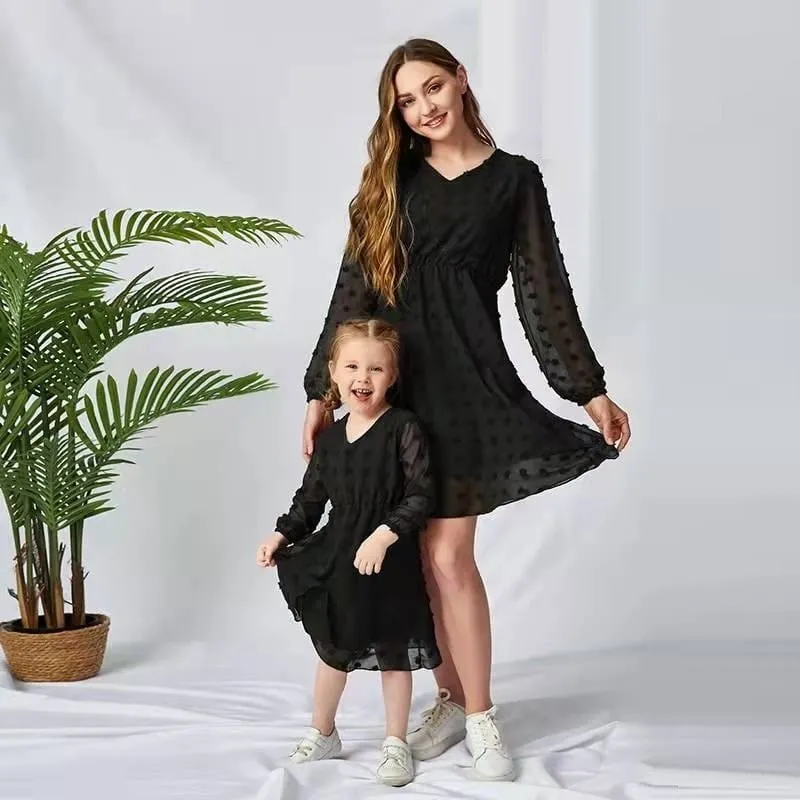 Kleid Fliessend Pompon