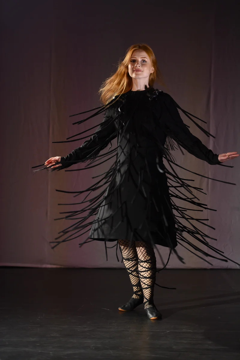 Kleid - Schwarzes Bänderkleid - W023