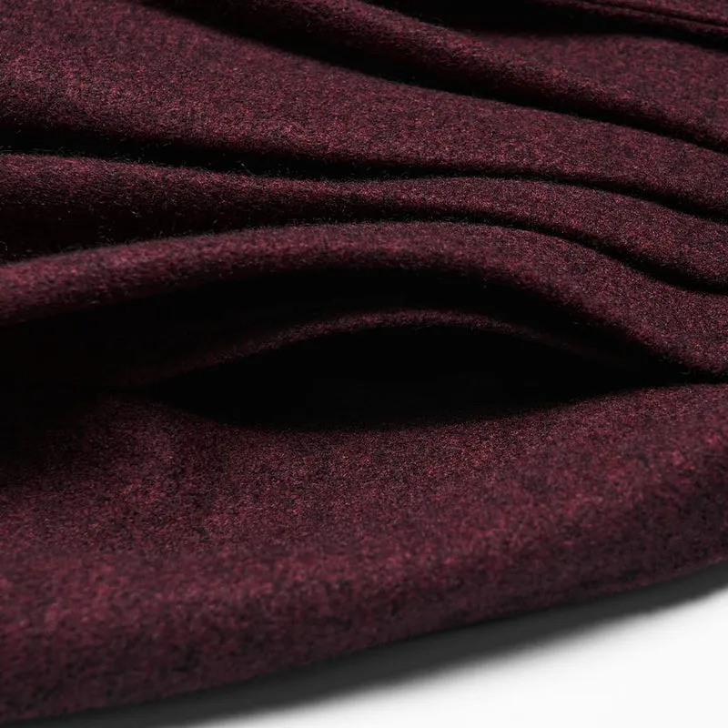 Roter, gotischer Damenmantel mit Schnürung, einreihig, Kapuze