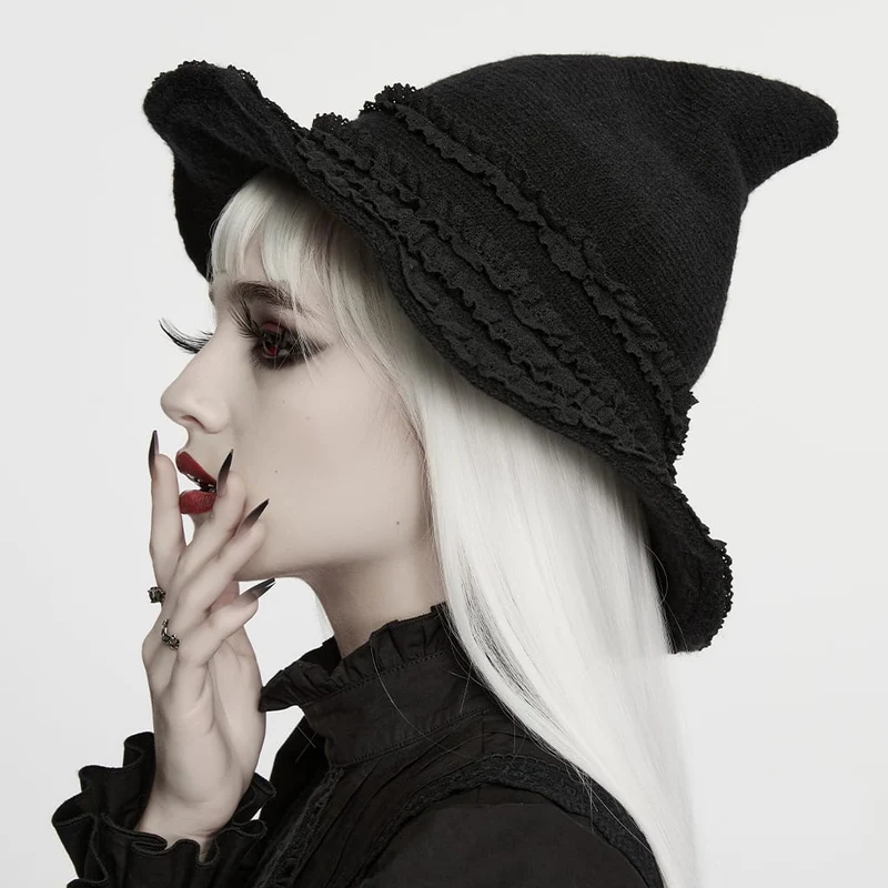 Gothic-Strickmütze für Damen mit mehreren Lagen und Rüschen