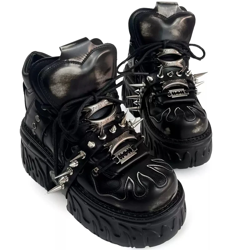 Punkrock-Plateauschuhe für Herren mit Nieten und klobiger Sohle