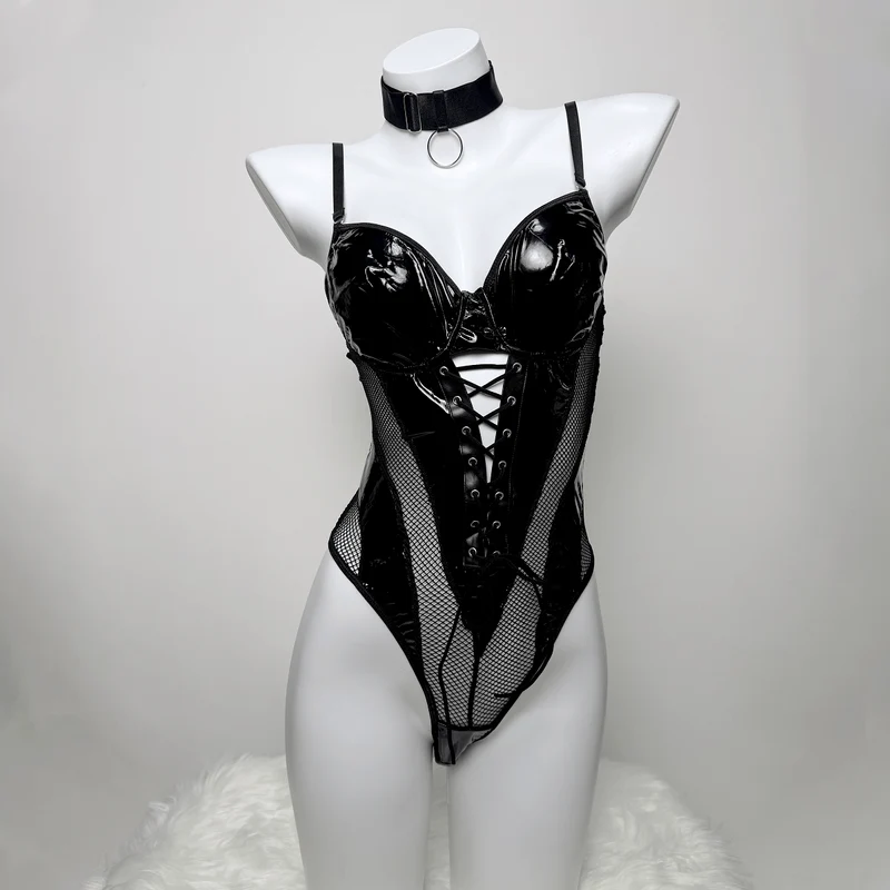Sexy Damen-Dessous im Grunge-Stil mit Mesh-Einsätzen, Schnürung und Choker