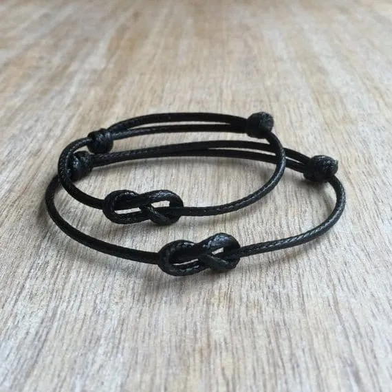 Armband Unendlicher Knoten Leder