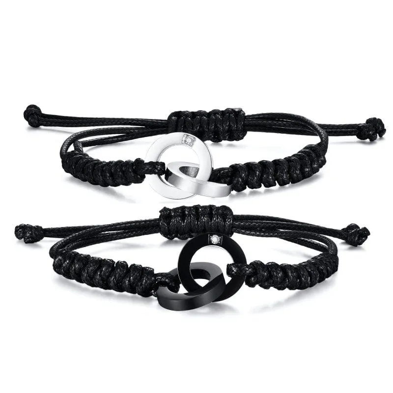 Armband Mit Kordel Und Verschlungenen Ringen