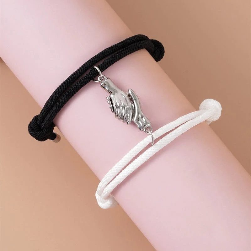 Hand In Hand Armband