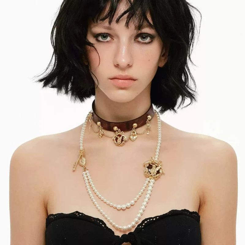 Grunge-Choker für Damen mit Engelskreuz aus Kunstleder
