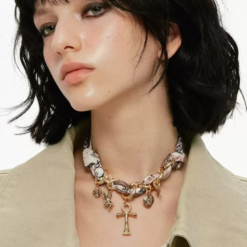 Grunge-Retro-Kreuzchoker für Damen
