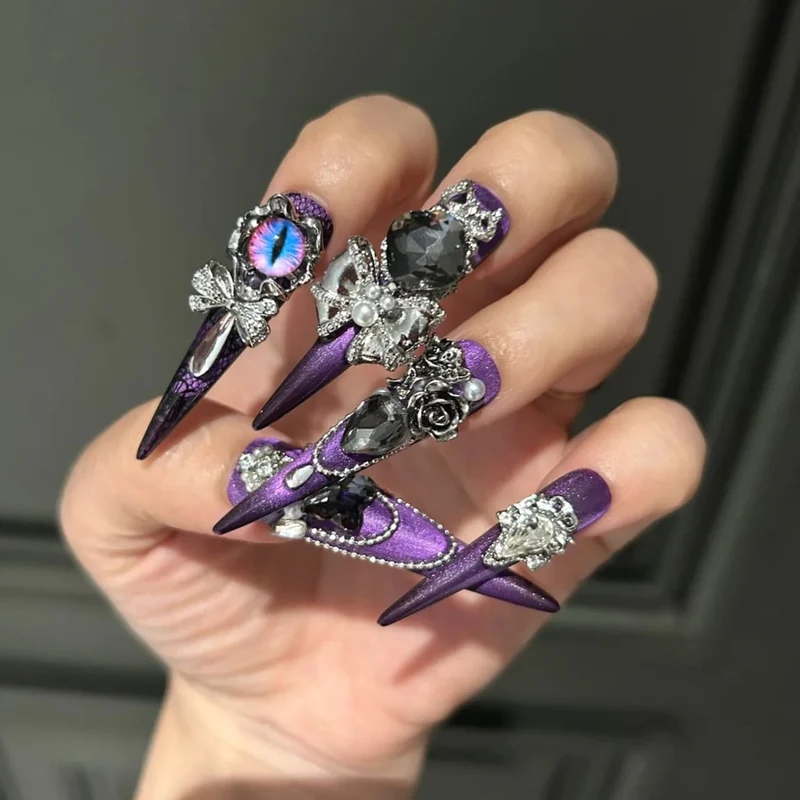 Gothic-Augen-Nagelpatch mit Strasssteinen für Damen