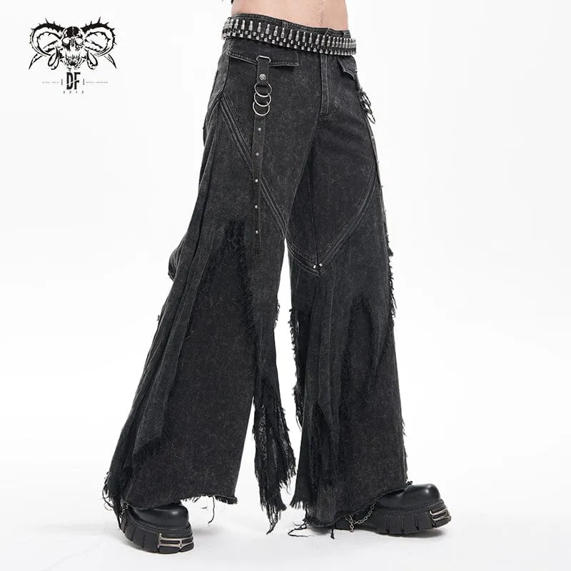 Herrenhose mit zerrissenen Ringen und Nieten im Gothic-Stil