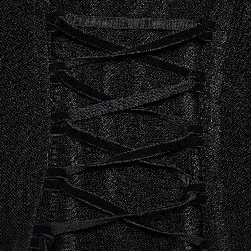 Schwarzes Gothic-Kleid für Damen mit eckigem Kragen, ausgestellten Ärmeln und Kreuzmuster – perfekt für den Schulabschluss