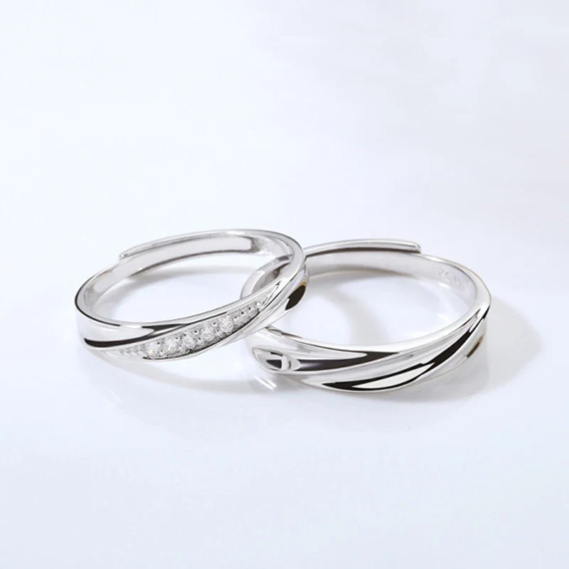 Vier Paare Und Ein Ring