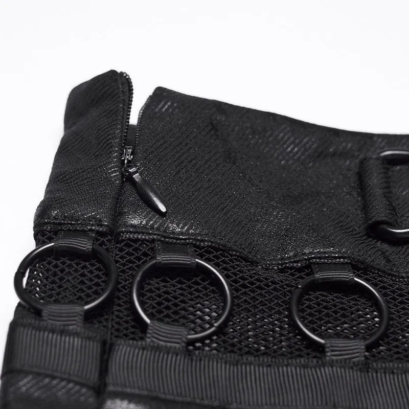 Damen-Punk-Rock mit Ringmuster und Falten