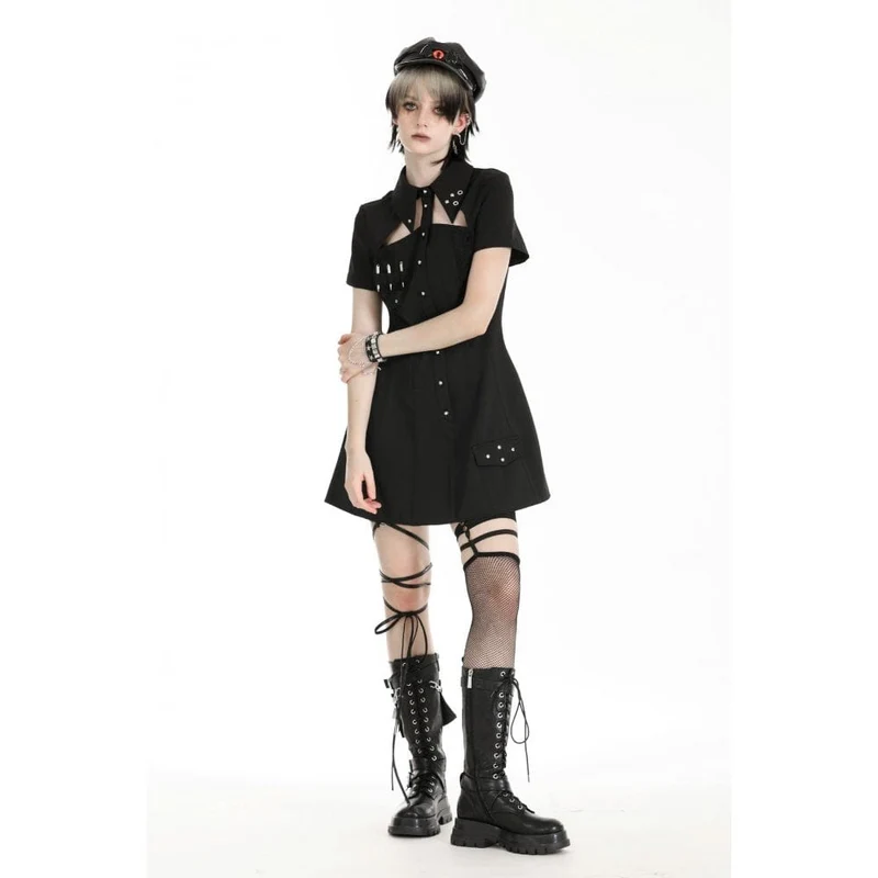Damen-Heimkehrkleid im Gothic-Stil mit Umlegekragen und Ausschnitt