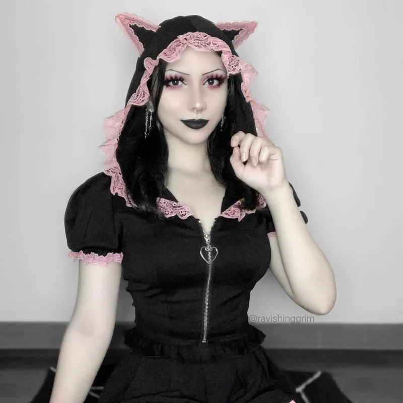 Kurzärmliges Lolita-Crop-Top mit Frontreißverschluss und Katzenkapuze