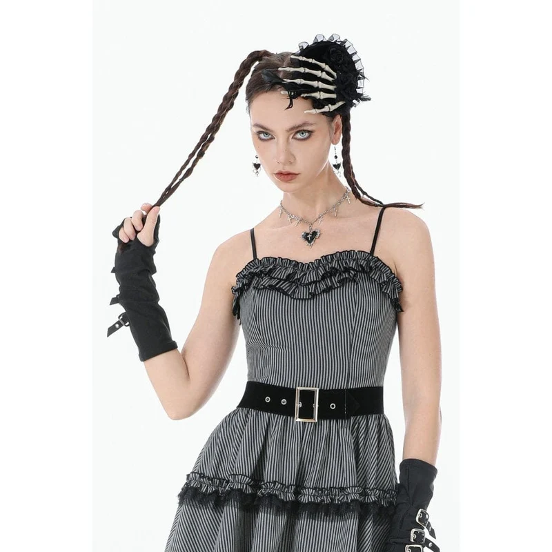 Gothic-Kreuz-Halskette mit schwarzem Herz für Damen