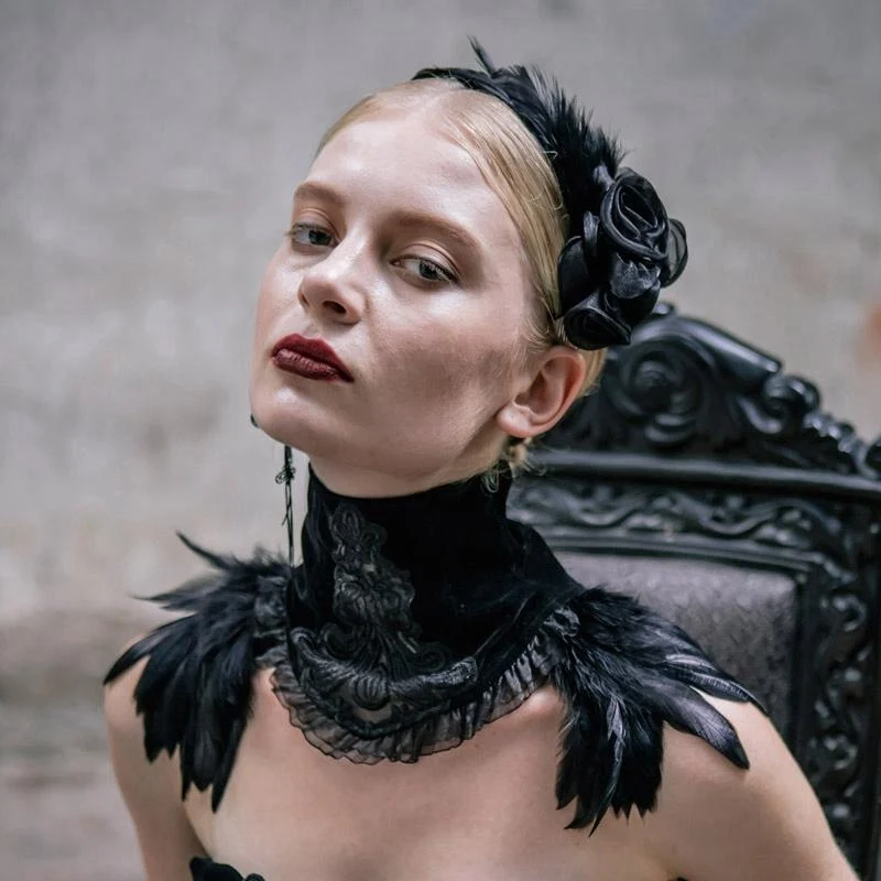 Damen Goth Velvet & Feather Kragen