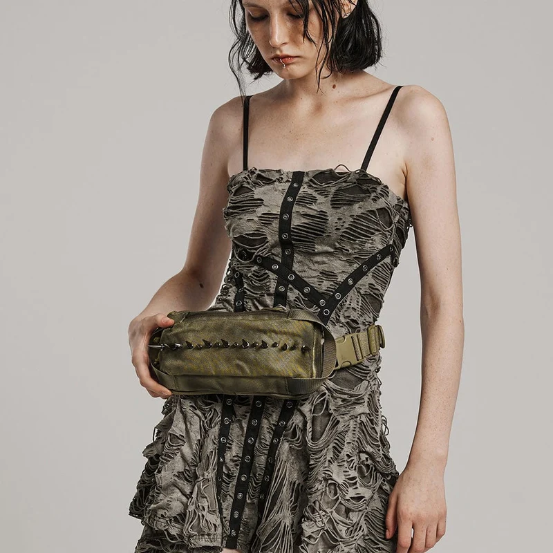 Damen-Umhängetasche im Punk-Militärstil mit Nieten