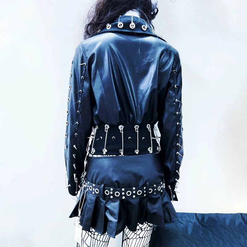 Zip-up o ring long sleeve rivet applique top